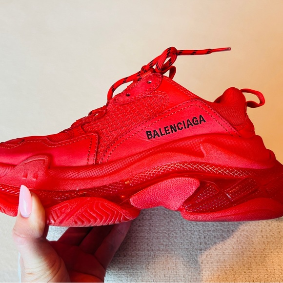 Balenciaga Red Sneakers with Chunky Sole and Sock-Like Fit - Picture 1 of 5